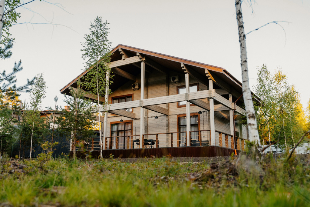 Четырёхместный коттедж Deluxe в Винни-Вилла