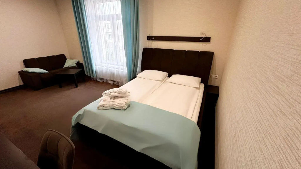 Votre Maison Hotel Room Type - Economy Double room with courtyard view full double bed