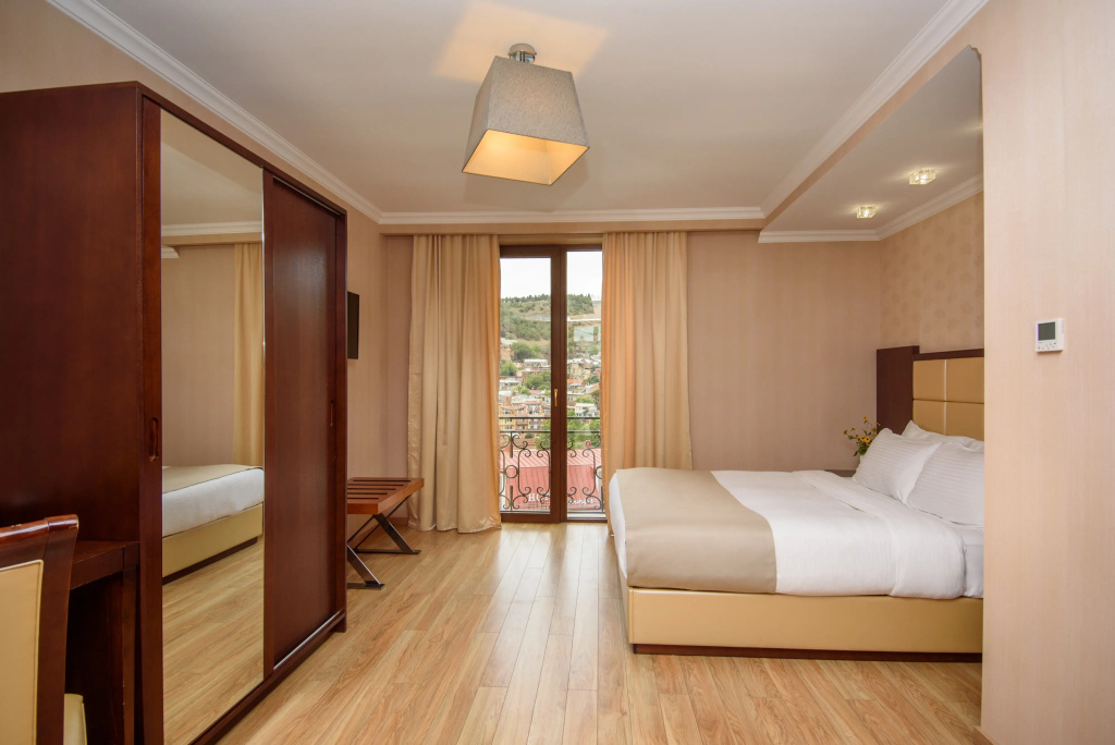 Standard Double room (full double bed)