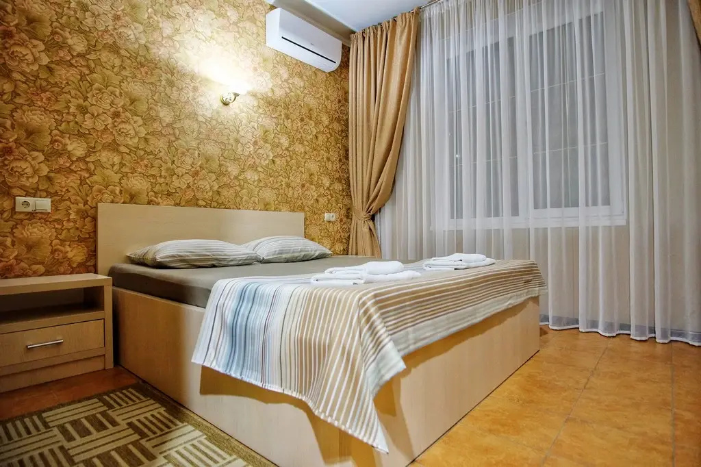 Standard Double room (full double bed)