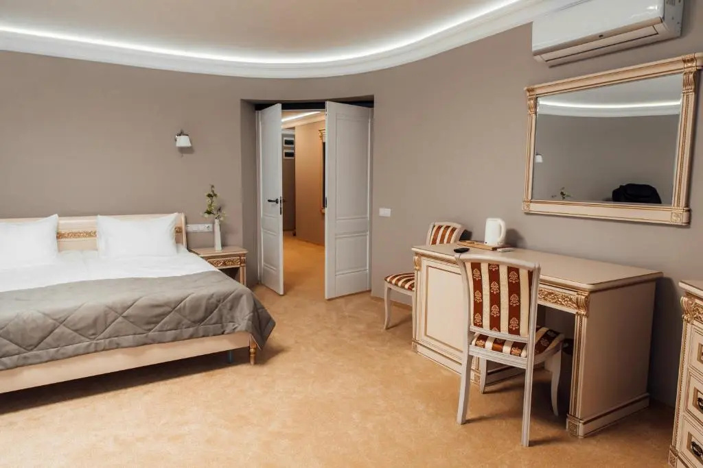 Ya-Otel' Hotel Room Type - VIP 3 Quadruple room