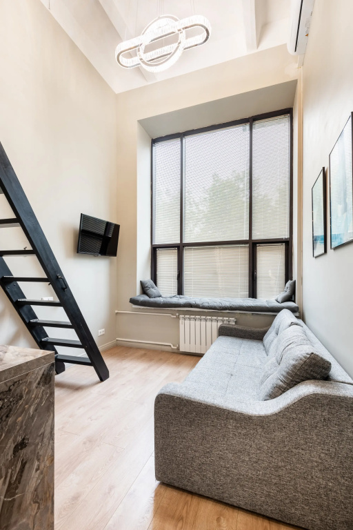Квартира 1-комнатная квартира 38м² на 1/3 этаже — фото