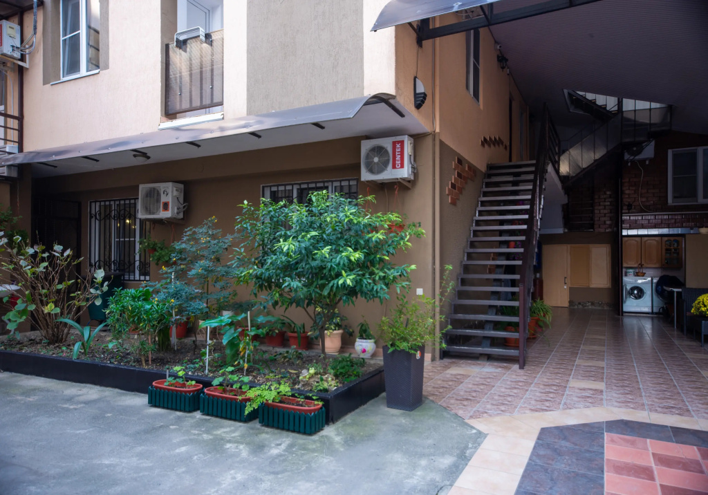 Отель Меблированные комнаты ST Hotel в Сочи