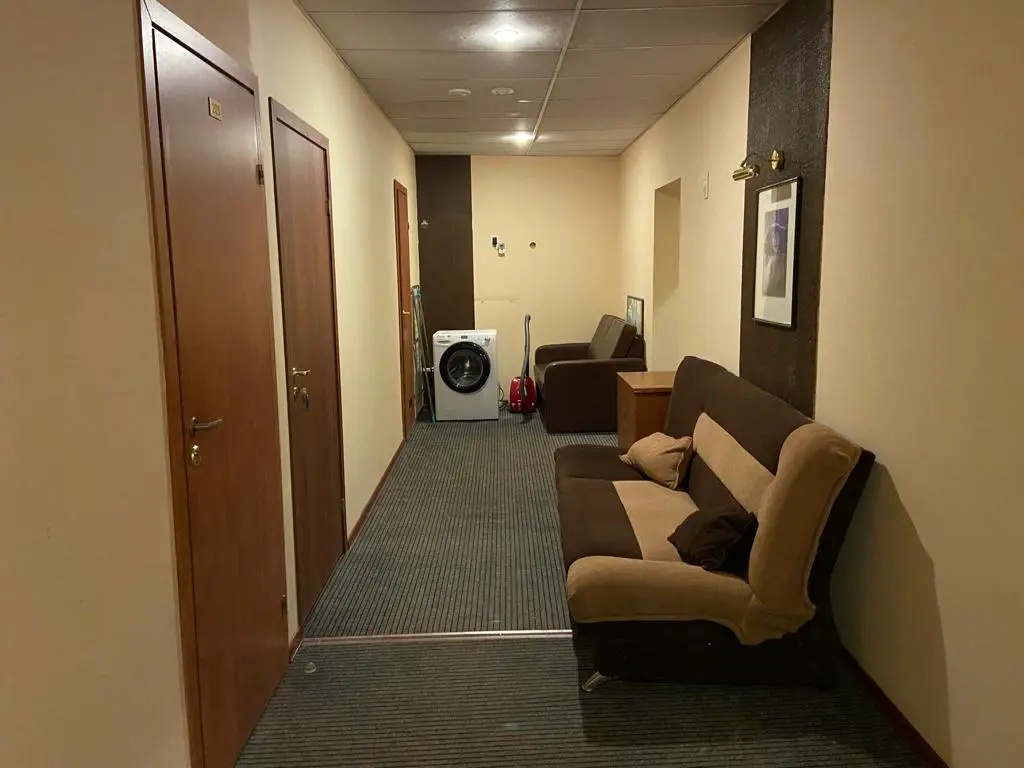 Lobby & Reception