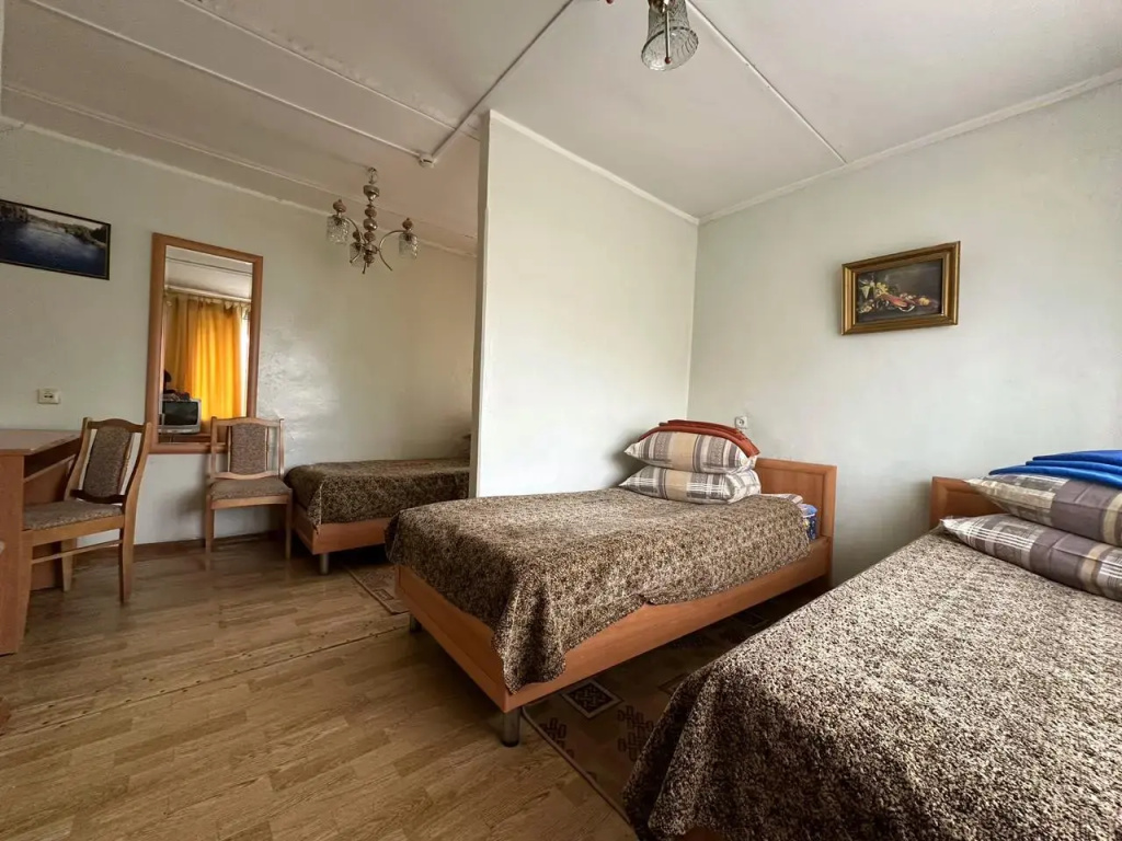 1 Bedroom 2nd category Triple room with city view