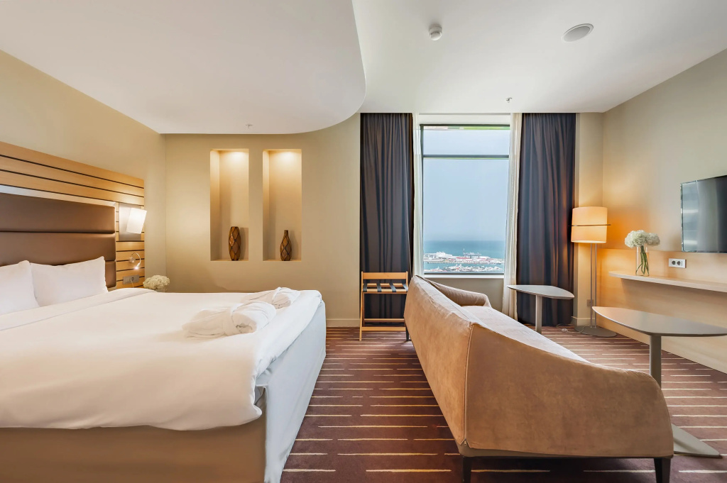 Mercure Sochi Center Hotel Room Type - Privilege Double room with Sea View full double bed