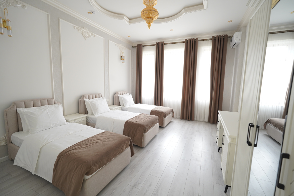 Deluxe Triple room
