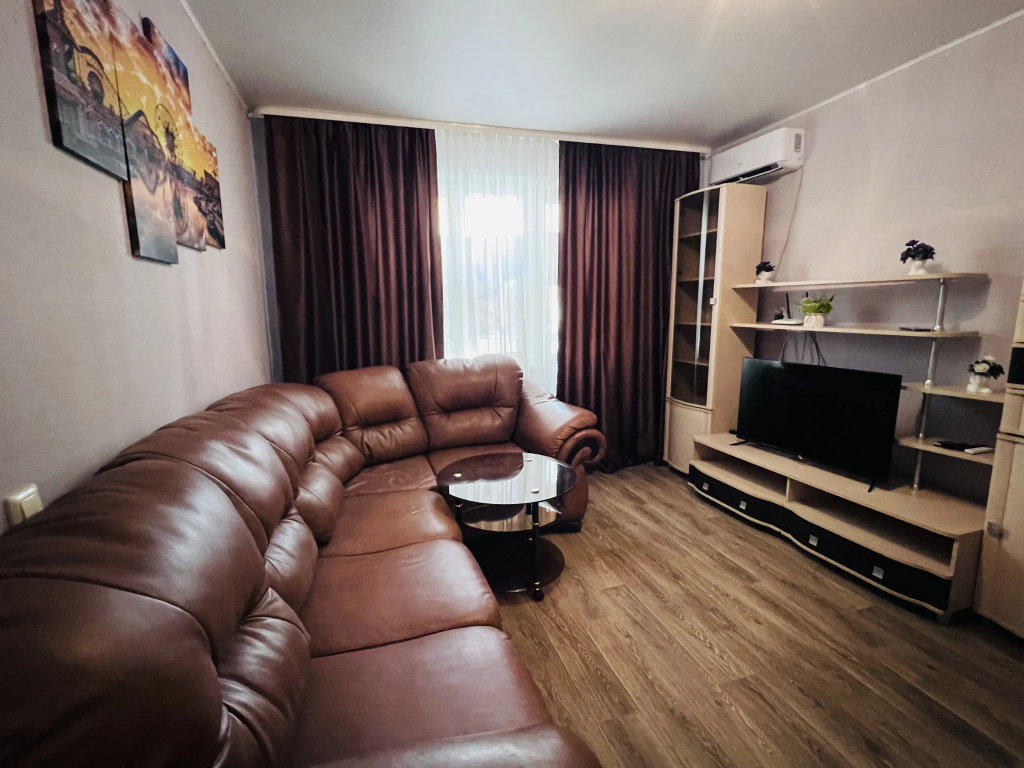 1 Bedroom Apartment with balcony