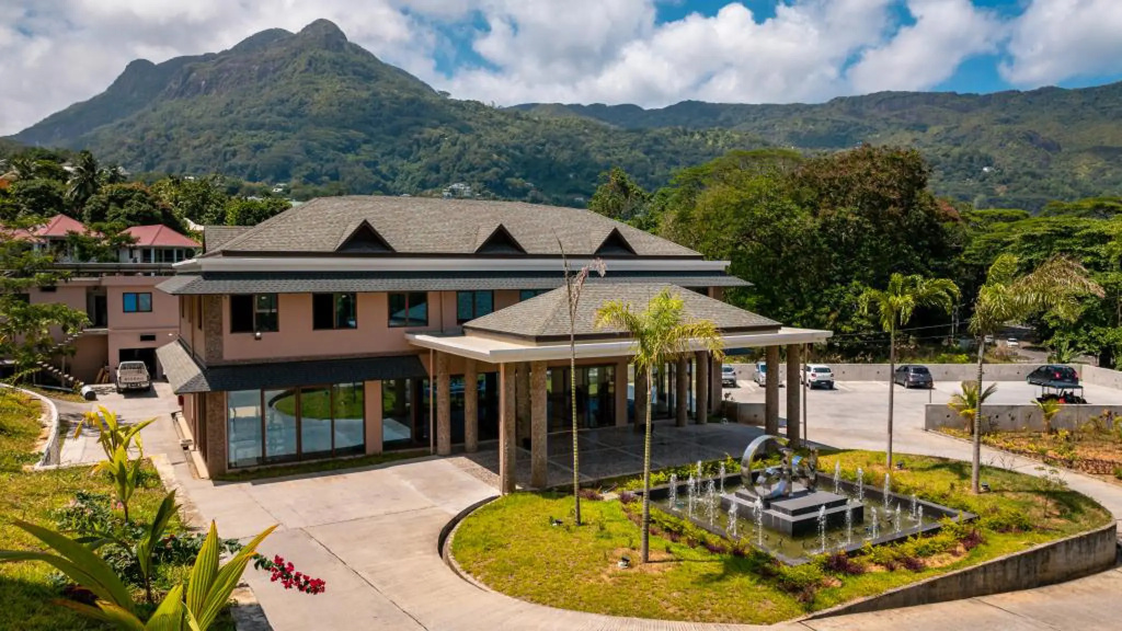 Gardens Hill Resort Spa, о. Мае, Сейшельські острови мініатюра 38
