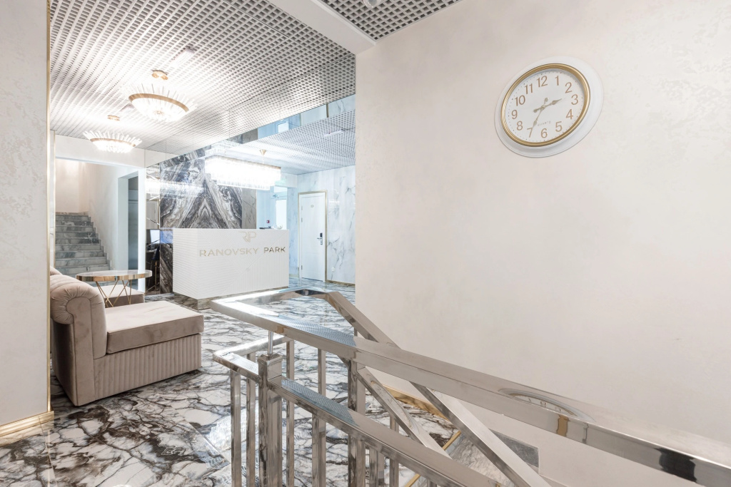 Lobby & Reception