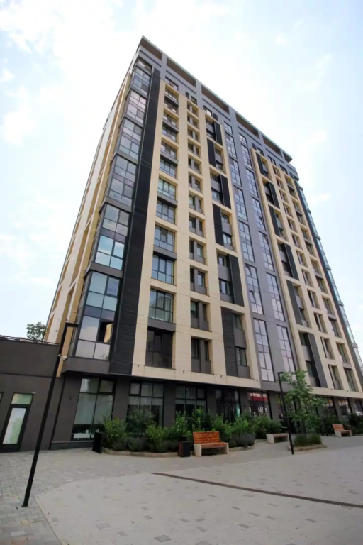 Trekhkomnatnaya V Zhk braun Vozle Trts Mega Almaty Flat