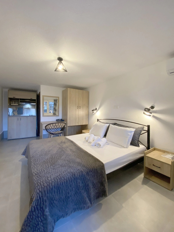 Economy room