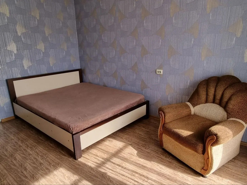 Квартира однокомнатная в 1 км от ТРЦ Планета — фото