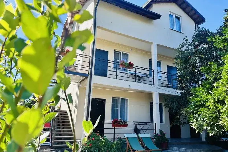 Leto Guest house