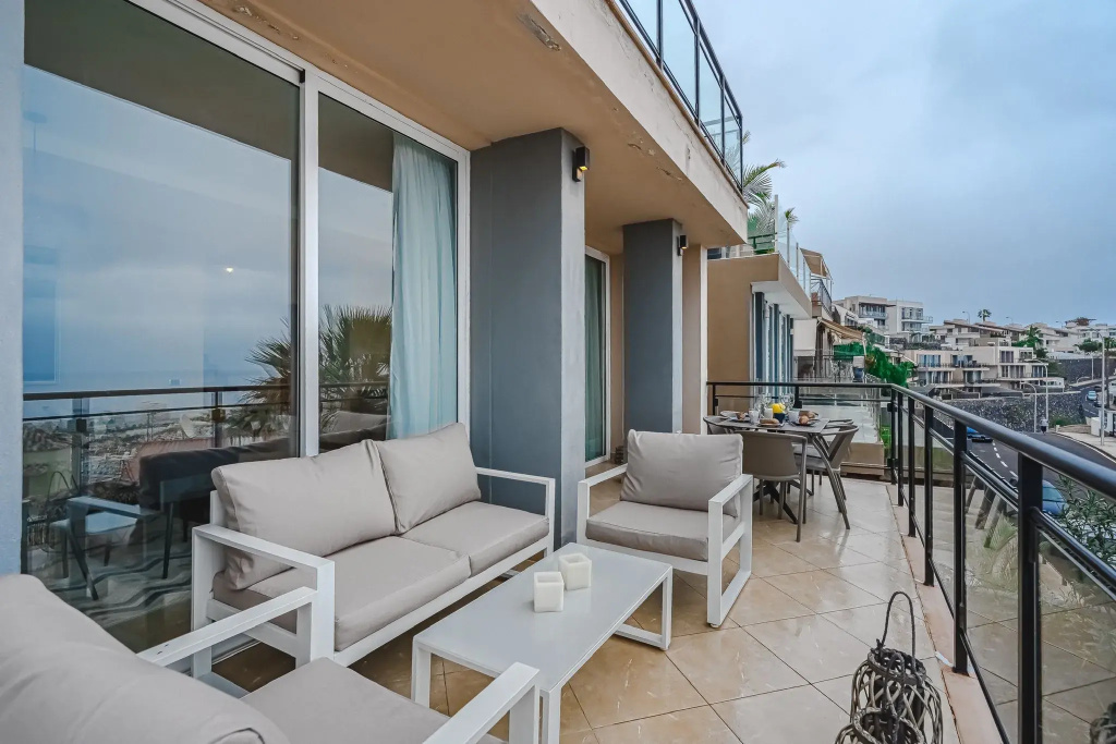 Balcony & Terrace