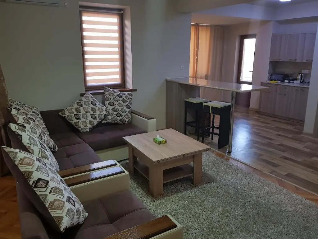 Family Apartment with balcony and with mountain view