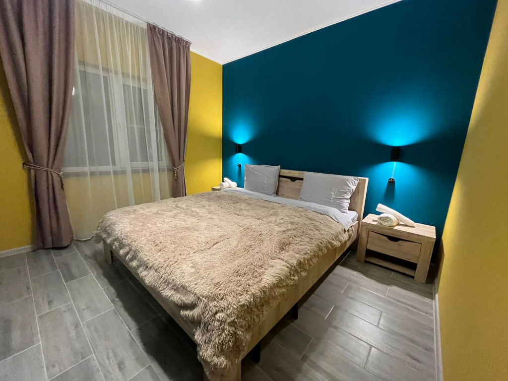 Четырёхместный люкс с 2 комнатами с красивым видом из окна в Нептун-2