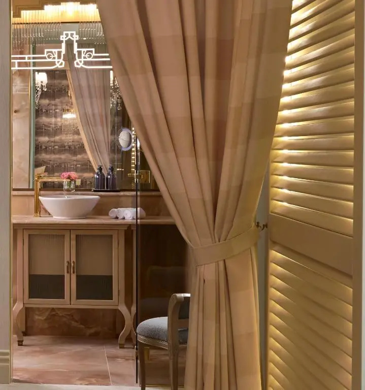 Executive Twin room with balcony (twin beds)