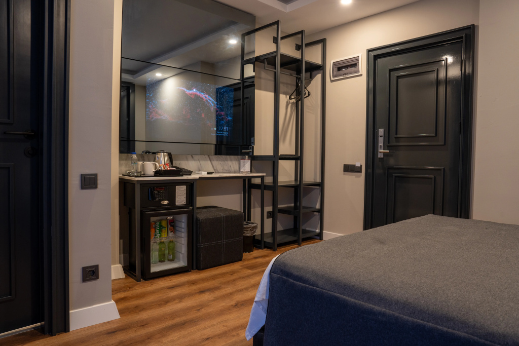 Economy room