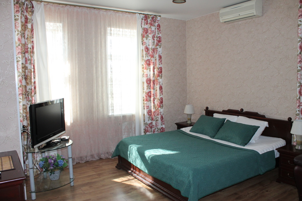 Razgulyaj Hotel Room Type - Double Suite full double bed