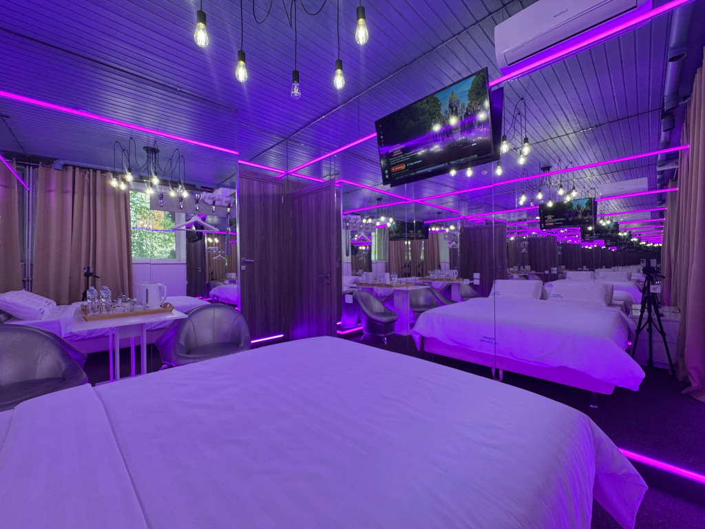 Двухместный номер Стандарт №8 двуспальная кровать в Gipnoz