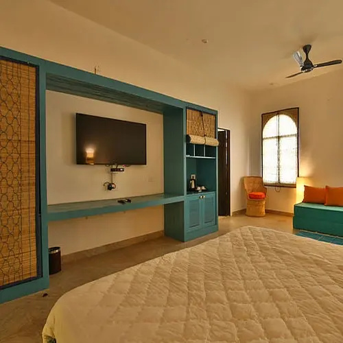 Suite with view