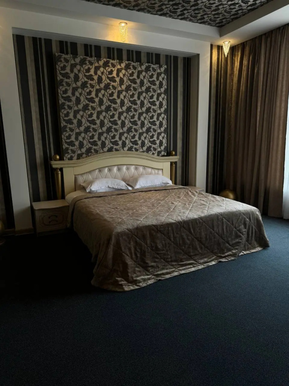 Deluxe Double room with view (full double bed)