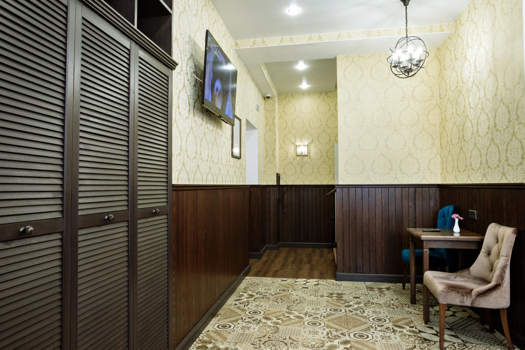 Lobby & Reception