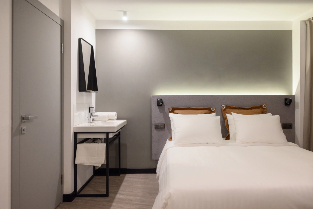 Bobo St.art Hotel Room Type - Deluxe Double room full double bed