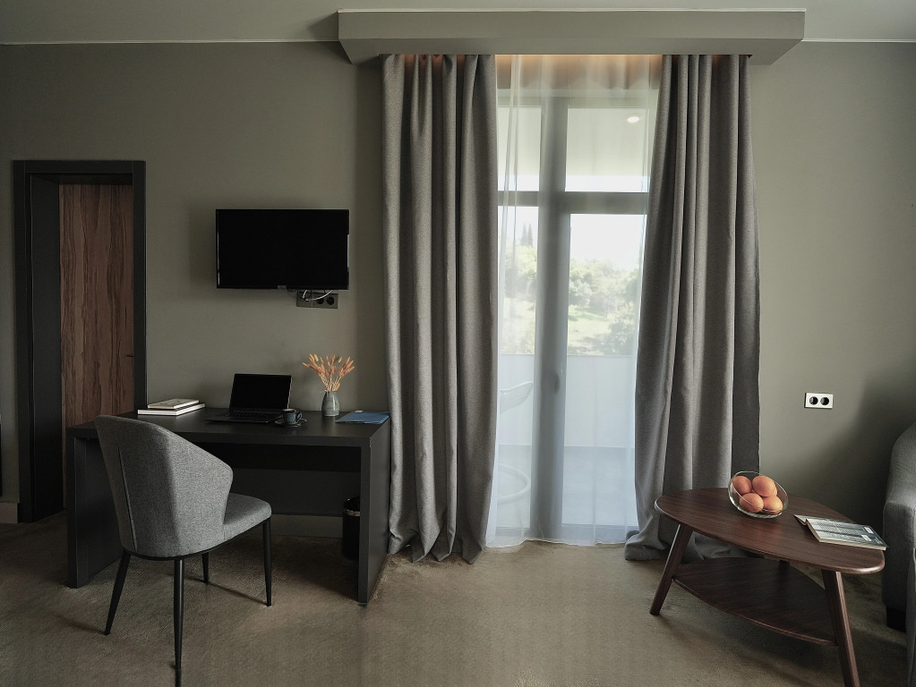 Двухместный люкс с балконом двуспальная кровать в Abaash Hotel Afon