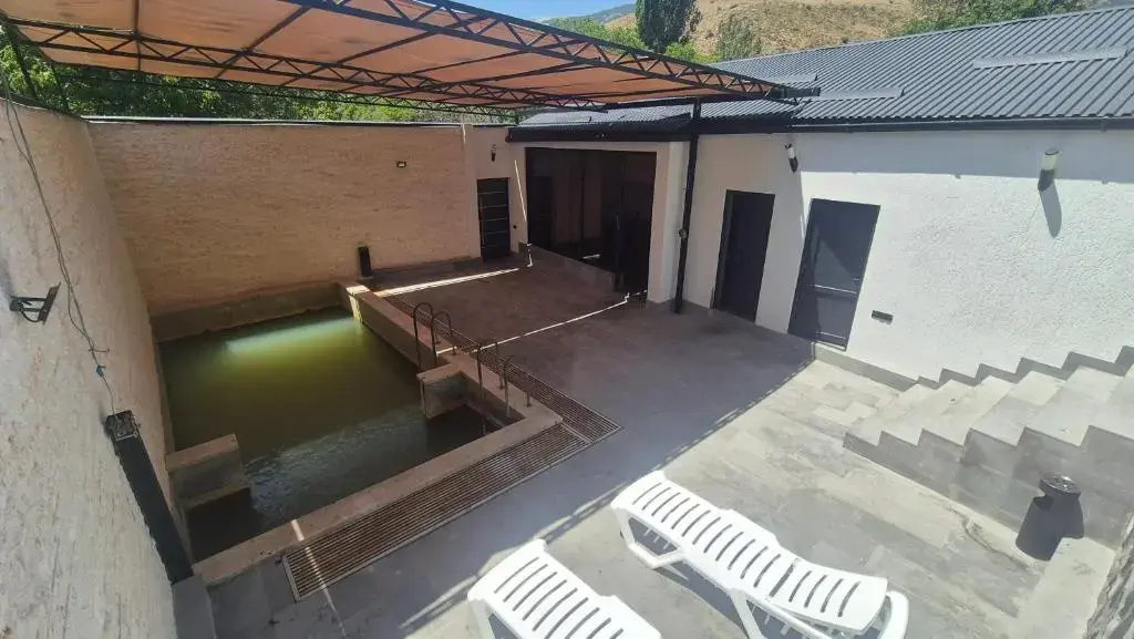 Relax Mineral Hotwater House