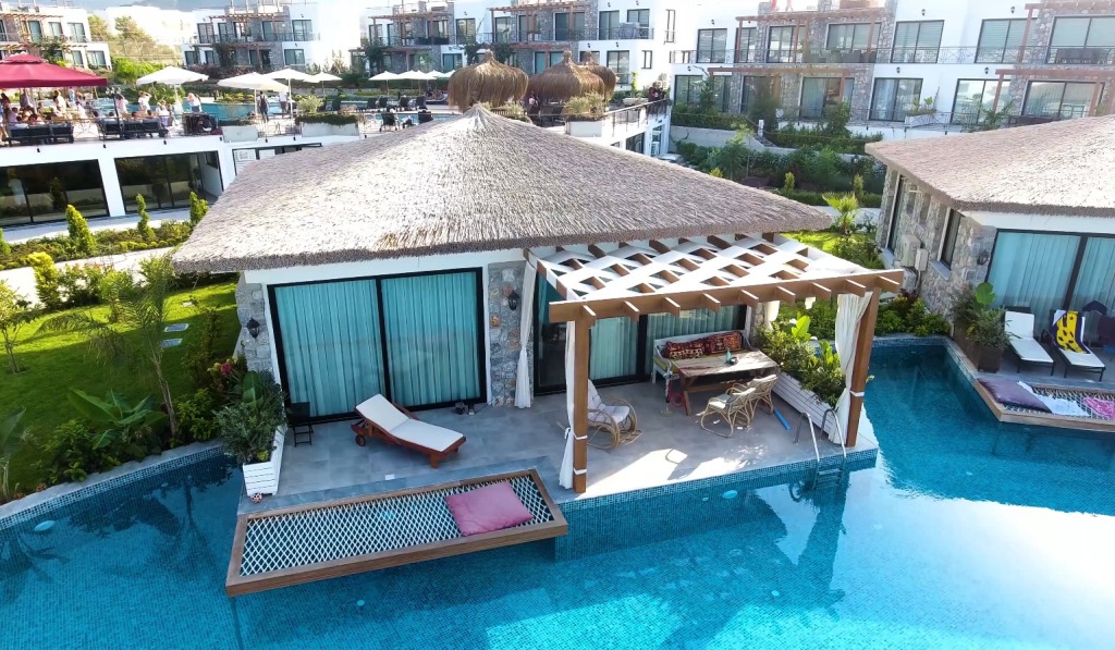 Отель Maldives Holiday Homes в Крини