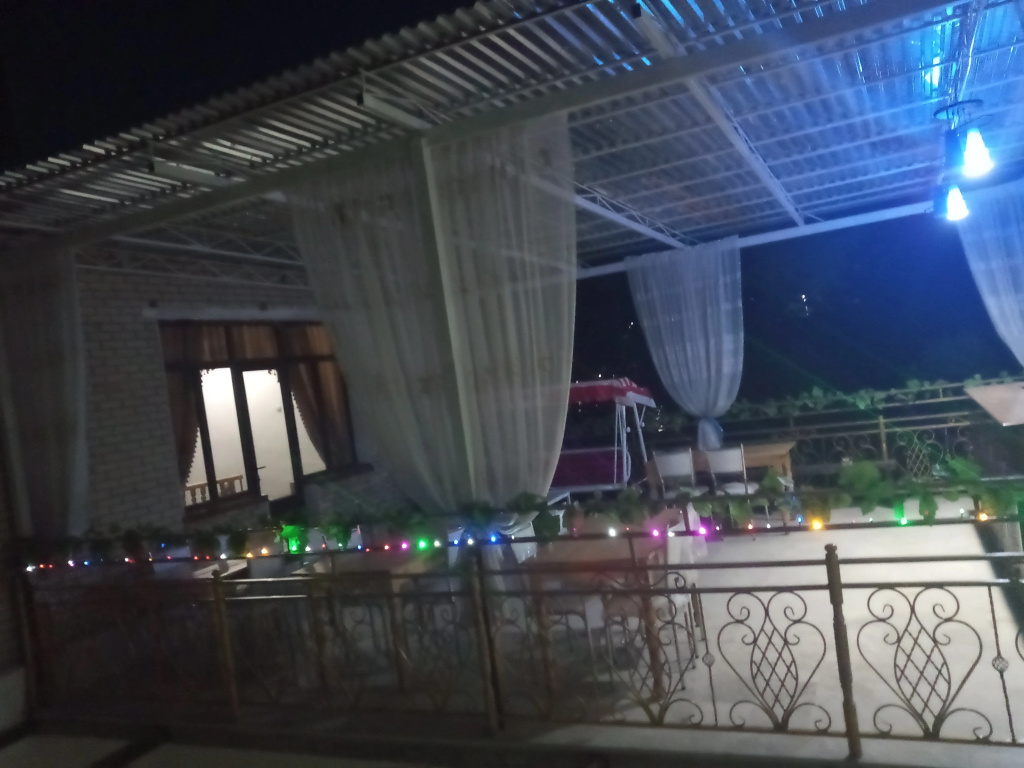 Parvina Hotel