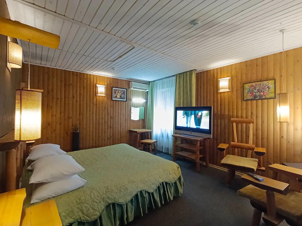 Falling House Double Cottage with view (twin beds)