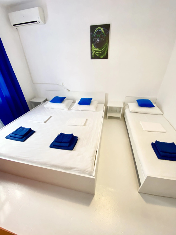 Трёхместный номер Standard с красивым видом из окна в Арт-отельчик