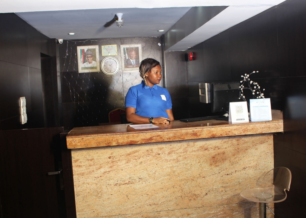 Lobby & Reception