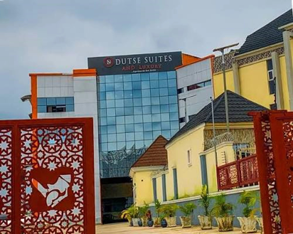 Dutse Suites and Luxury Hotel
