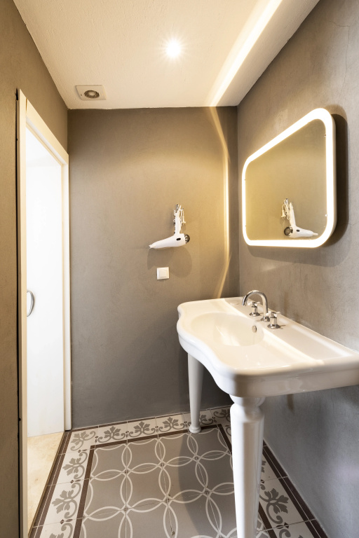 Economy Double room (full double bed)