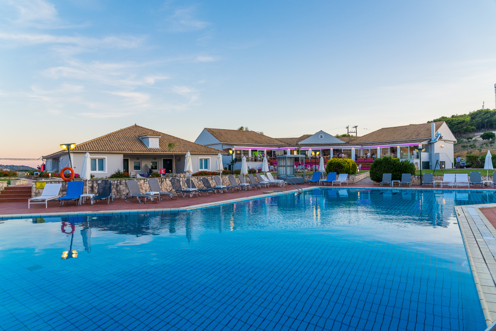 Keri Village Hotel 4 *