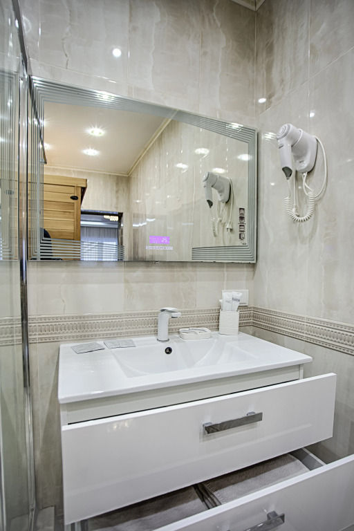 Двухместный номер 22 Deluxe с балконом и с видом на море 2 отдельные кровати в Exclusive Hotel&Apartments