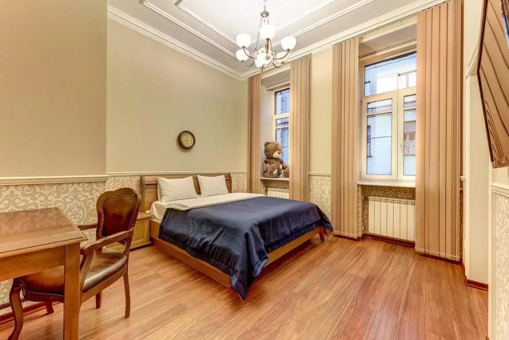 апарты на литейном. снять апартаменты в центре санкт петербурга. шикарные квартиры в санкт. роскошная квартира в центре петербурга. квартира с видом на неву.