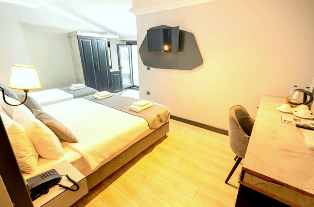 Premium Triple room