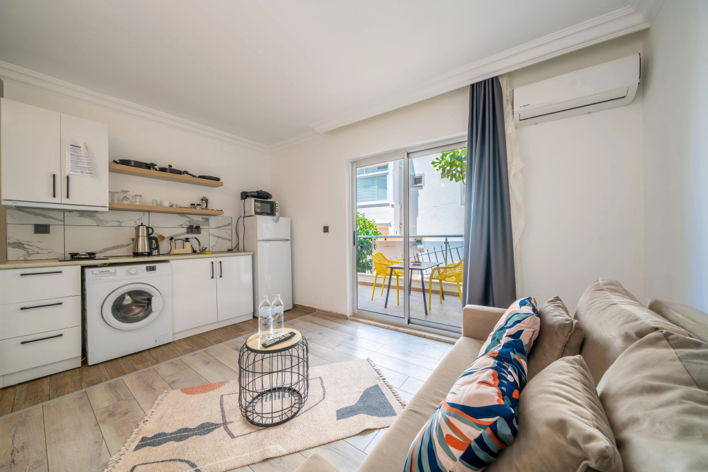 No. 201 - Bella Economy 1+1 Double room with balcony (full double bed)