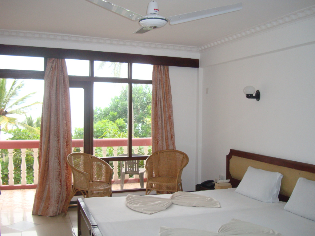 Topaz Beach Hotel