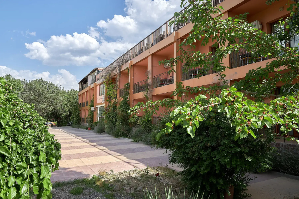 Avenue Park Hotel