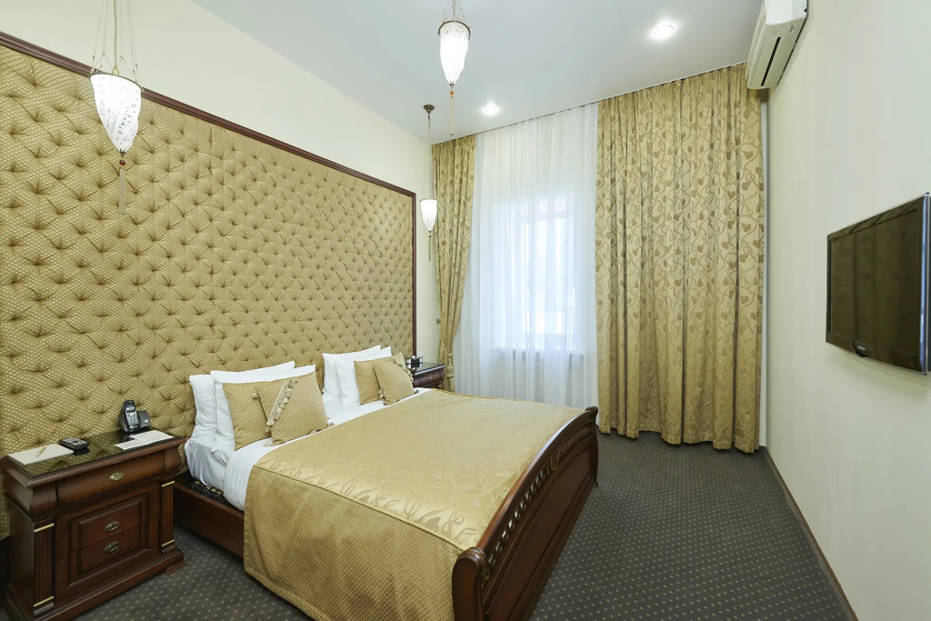 Metelitsa Hotel Room Type - B Double Suite full double bed