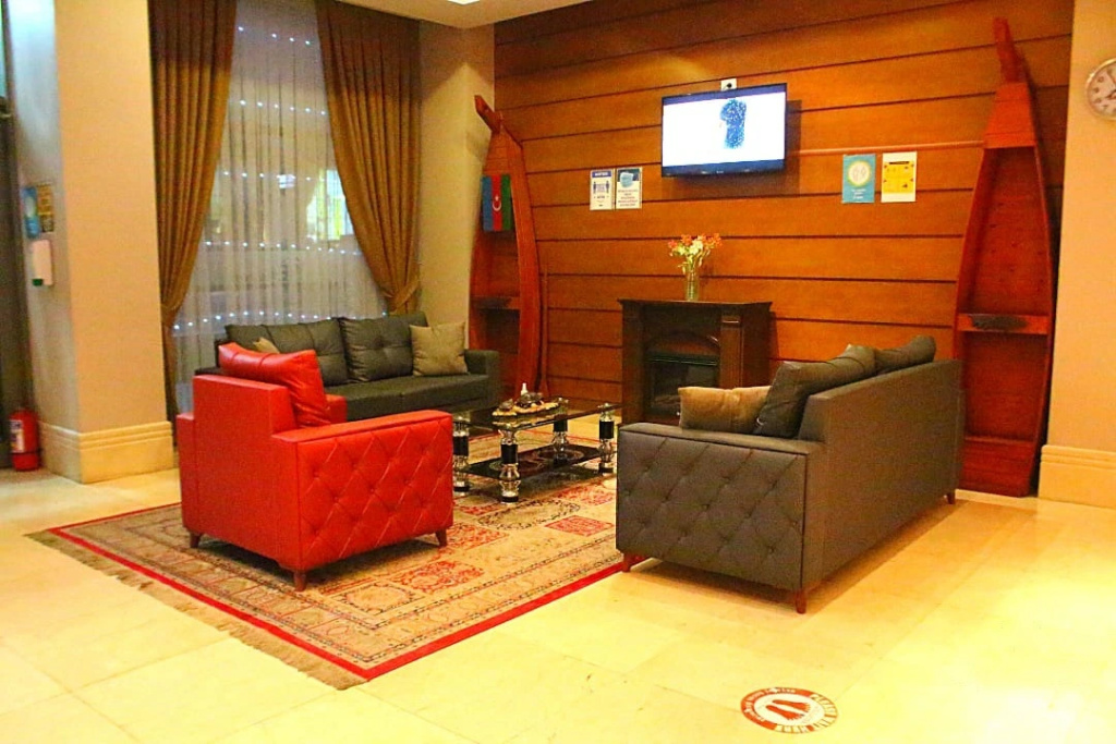 Lobby & Reception
