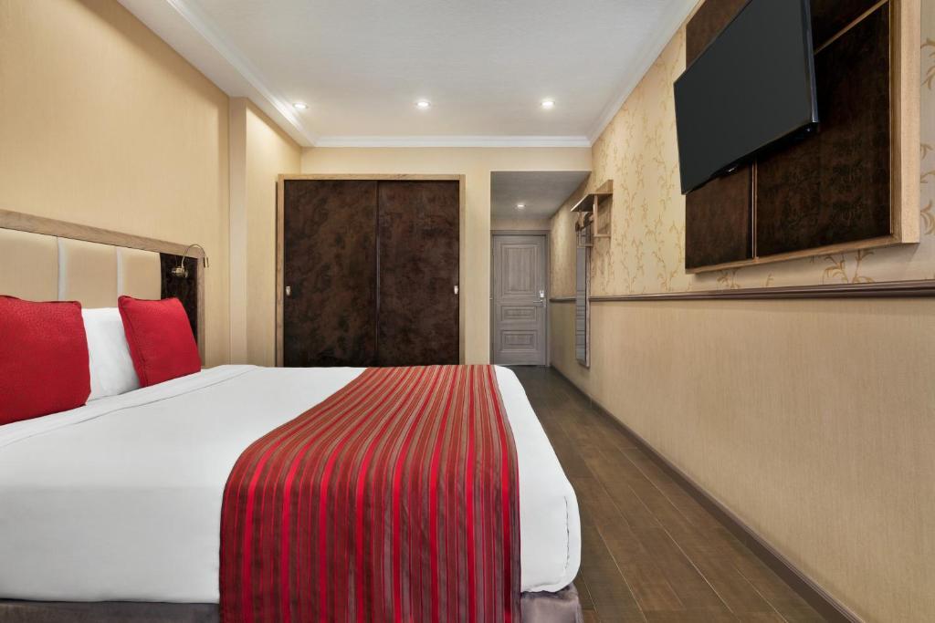 Двухместный номер Standard двуспальная кровать в Ramada By Wyndham