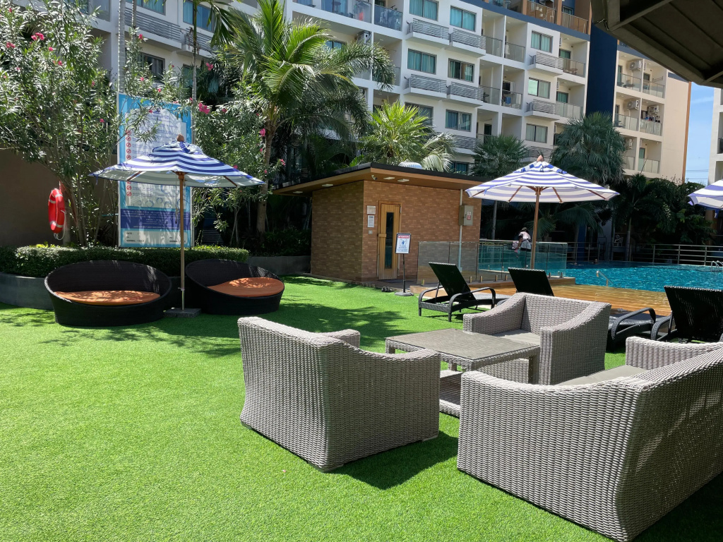 Laguna Beach Resort 2 Pattaya Apartments