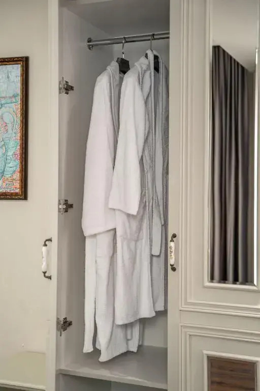 Gold Parliament Hotel — фото 6